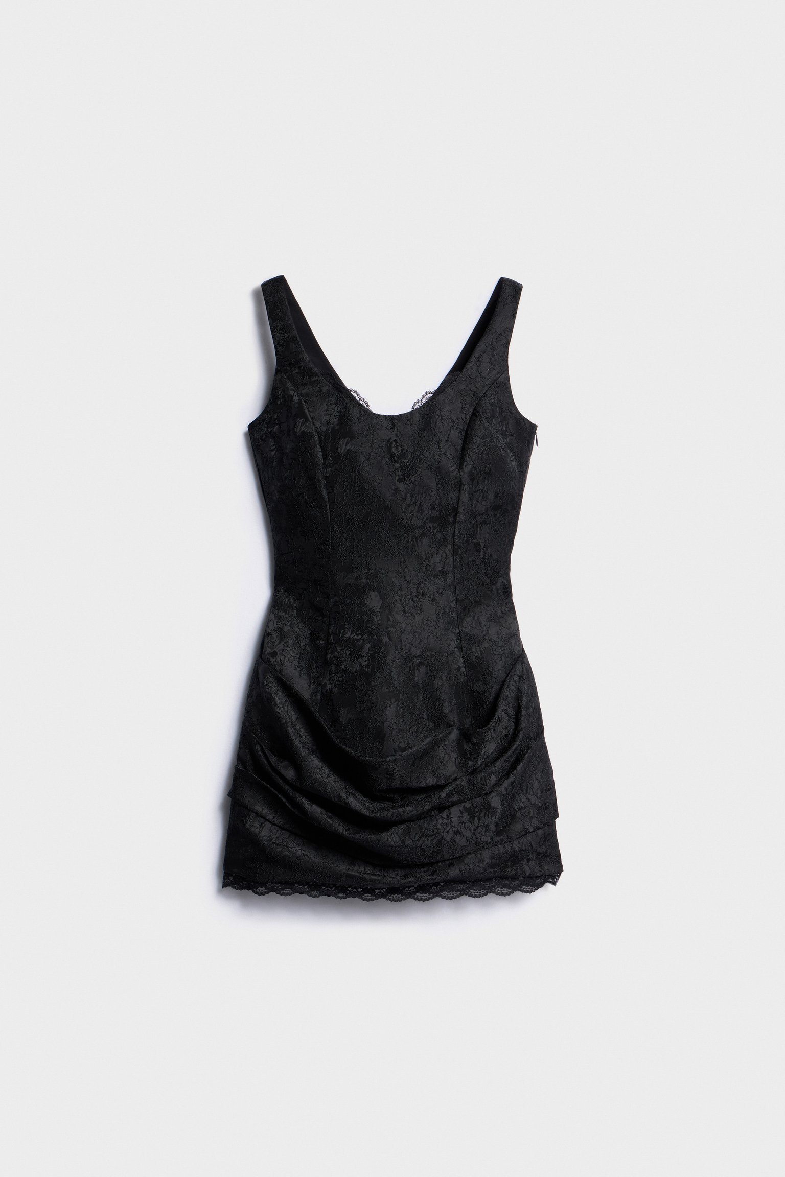 Платье из атласного жаккарда с кружевом