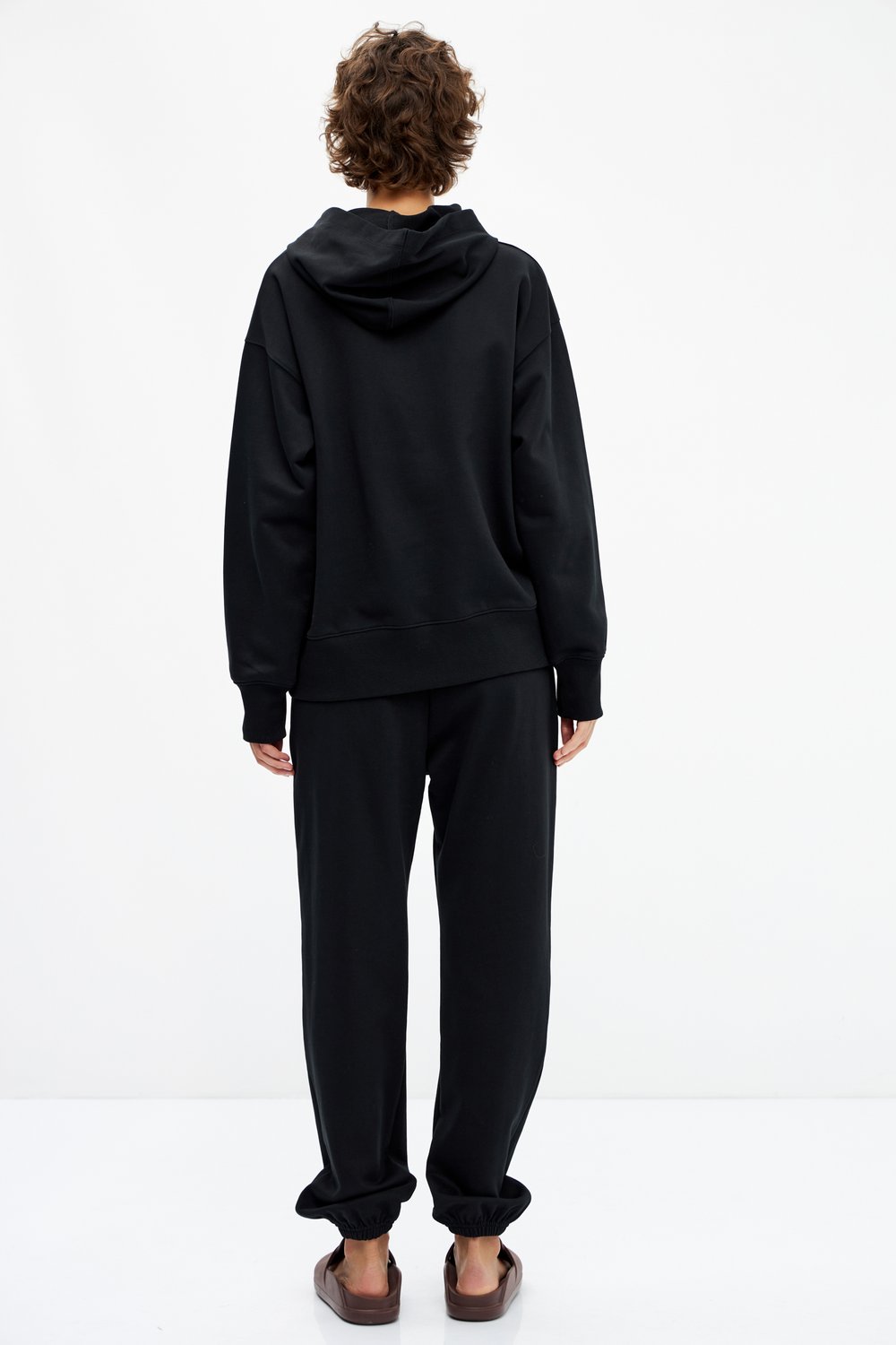 Базовое oversize худи из футера