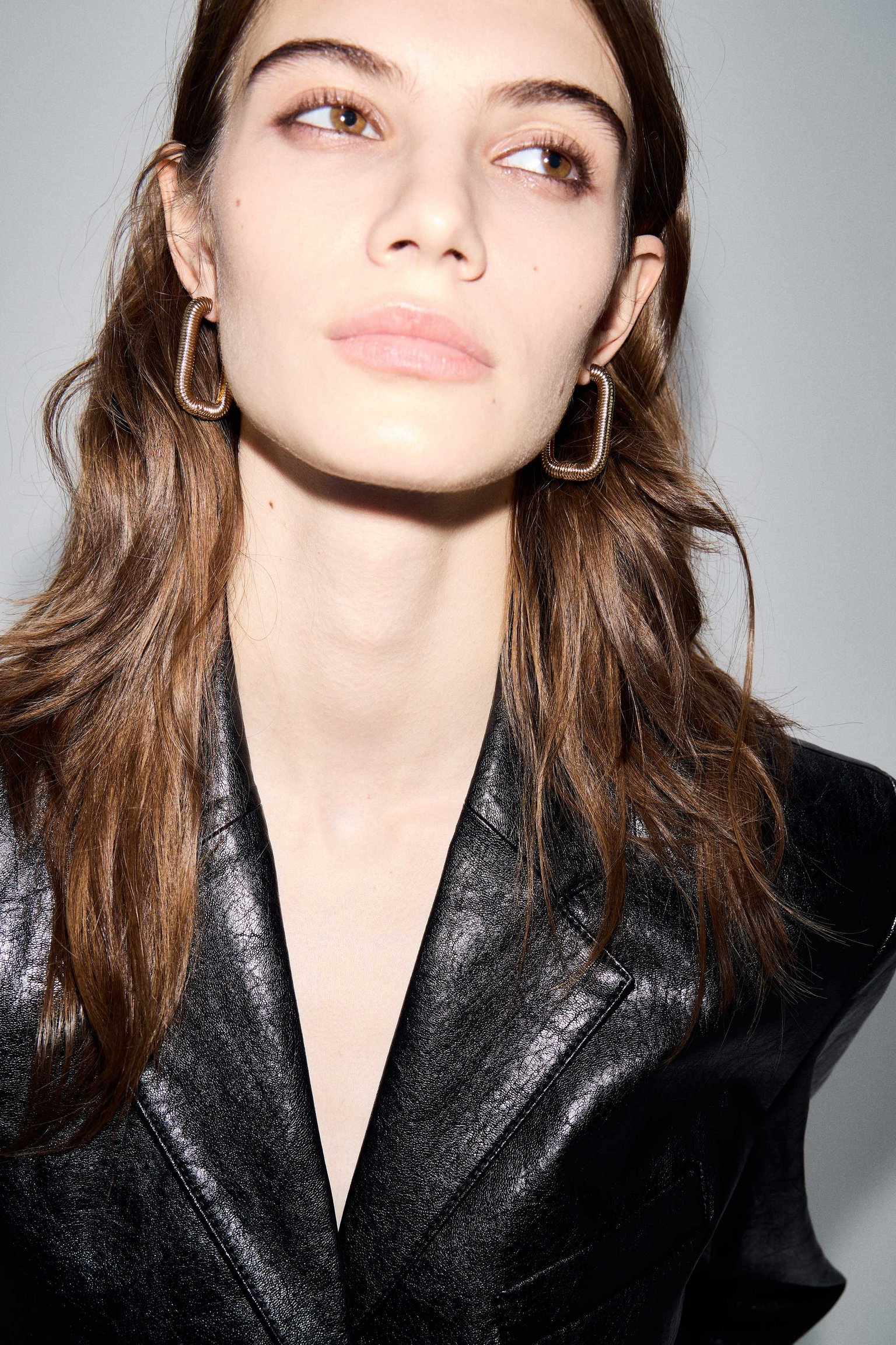 Рельефные серьги-кольца